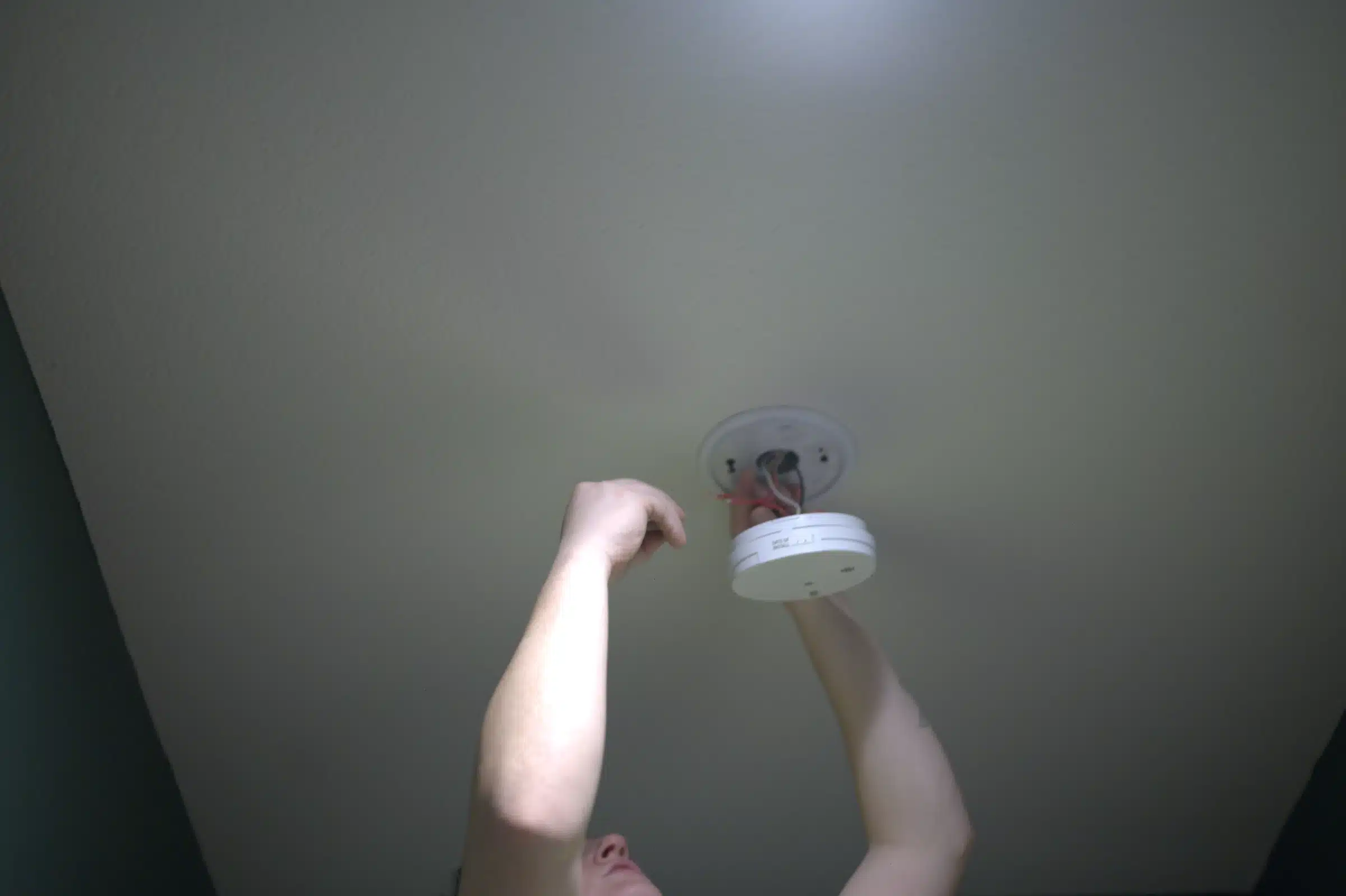 What Does Carbon Monoxide Detector Installation Involve and Why Hire a Professional Electrician?