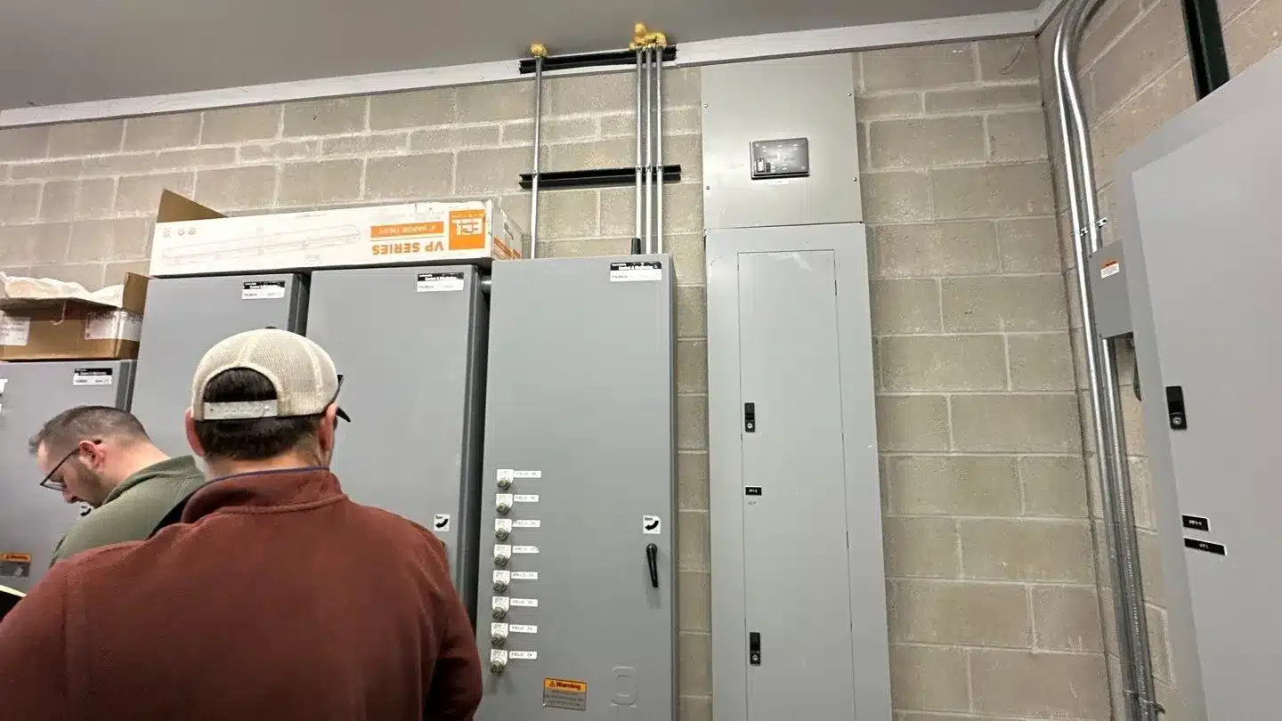 How to Choose the Right Commercial Electrical Service for Your Kansas City Business: A Comprehensive Guide