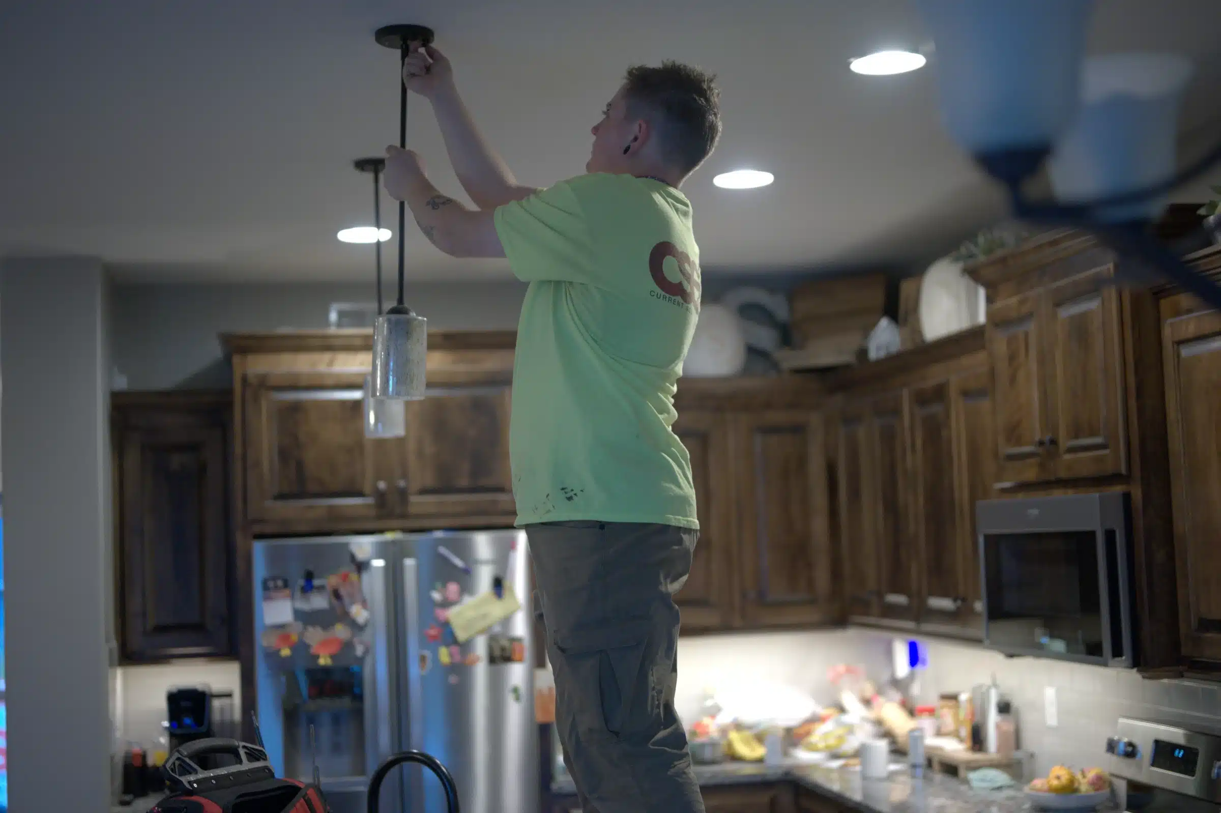 Who Needs Professional Lighting Installation in Kansas City, MO? Understanding the Benefits for Homeowners and Businesses